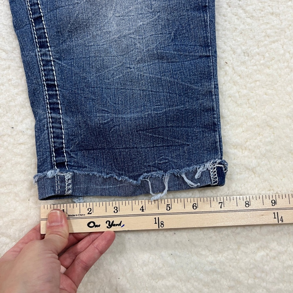 rue21 Crops Women 11/12 Blue Denim Capri Jeans Raw Hem Distressed Stretch Y2K - Picture 3 of 11